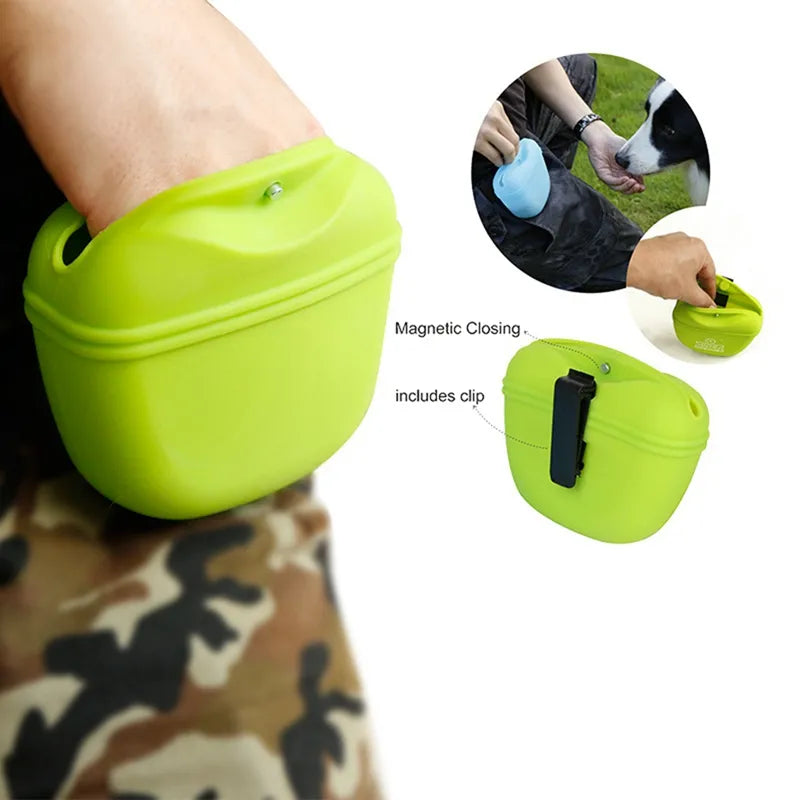 Durable and High-quality: With corrosion resistance and elasticity, the treat bags have a long service life, ensuring they are a reliable choice for your dog's training needs.