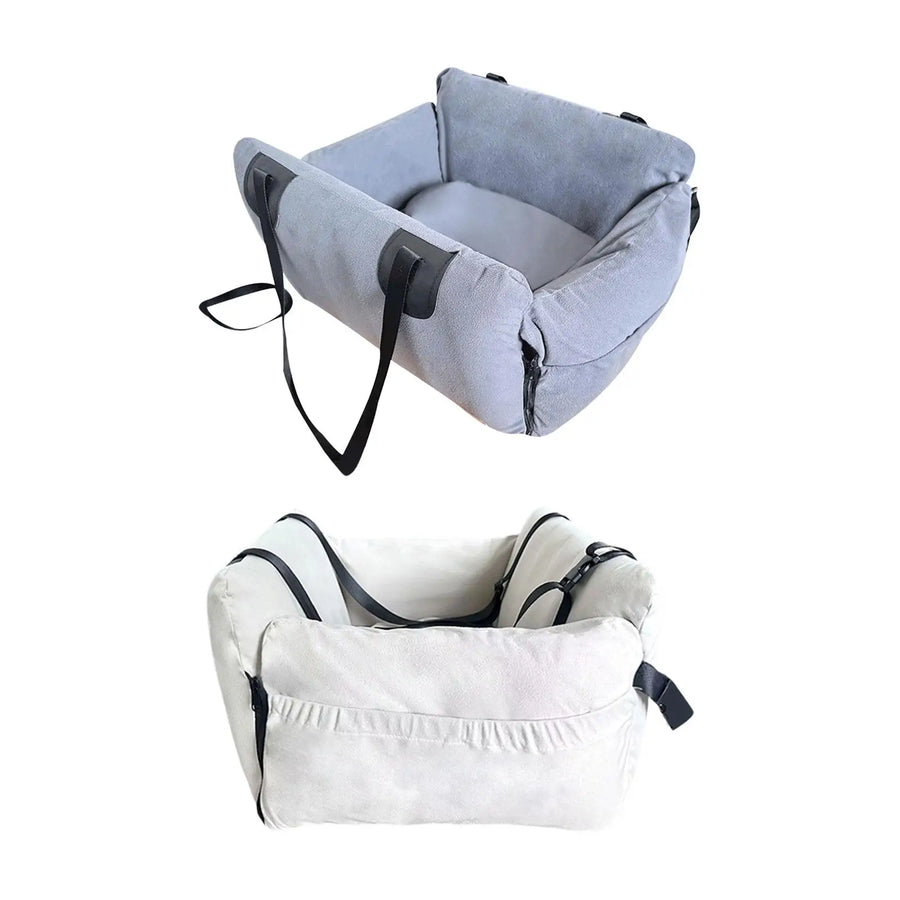 Optimal Size: Measuring at 49cmx30cmx42cm/19.29inchx11.81inchx16.54inch, this small dog and cat booster seat is perfect for pets weighing up to 4kg, guaranteeing their safety and comfort during car rides.
