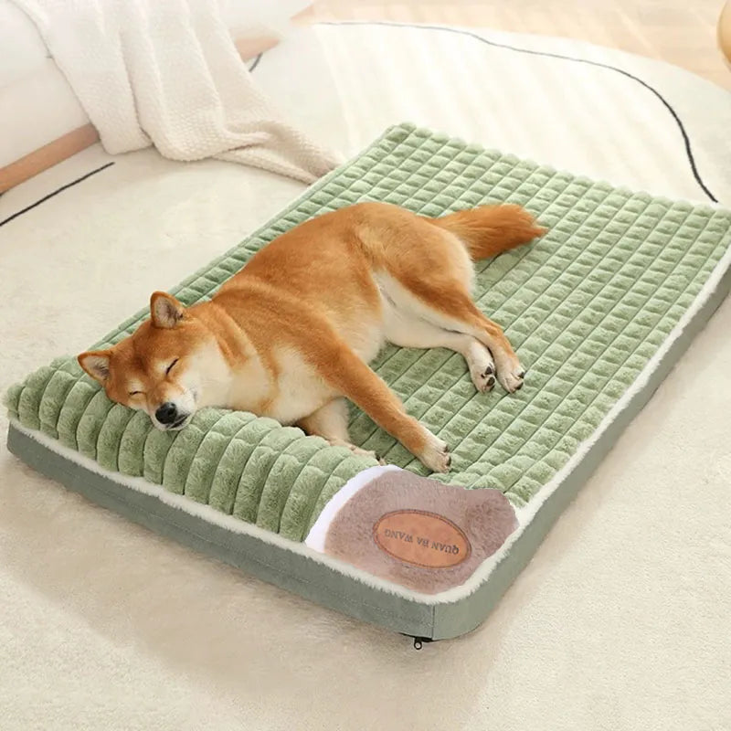 Small and medium dog pet mat: Perfectly sized for small and medium dogs, this pet mat offers a snug and secure sleeping space, allowing your furry friend to relax and unwind.