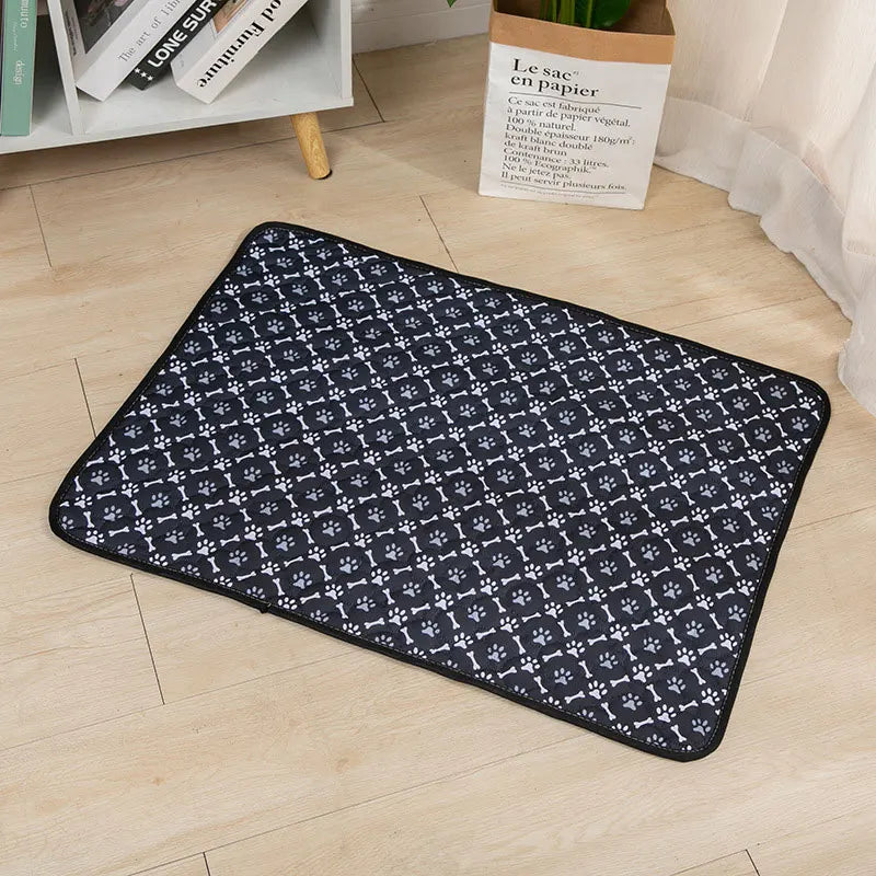 Washable Dog Pee Mat in Black