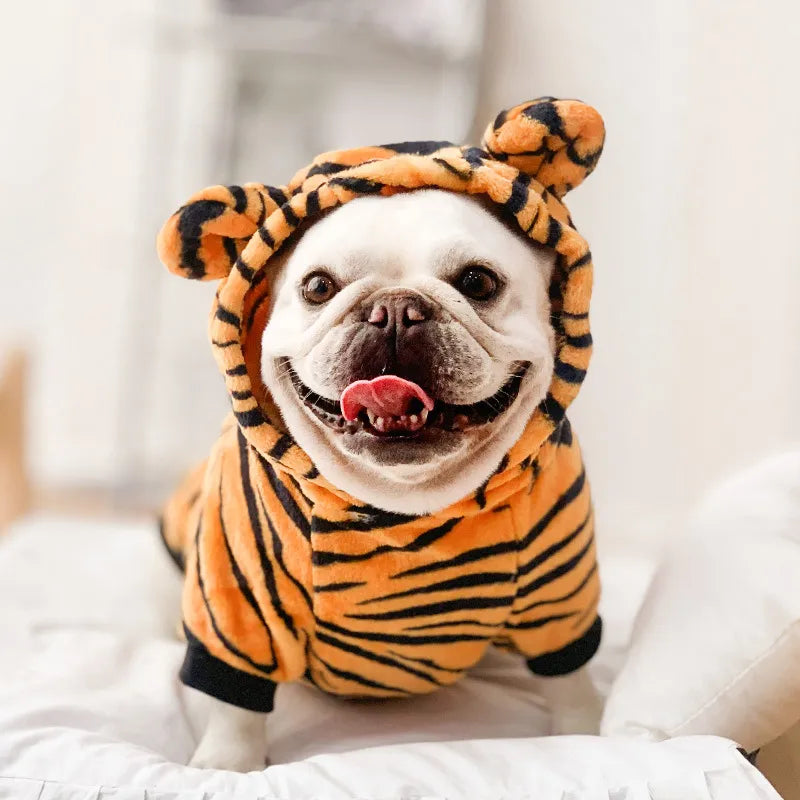 Made of soft fleece material, the pet hoodie is warm, comfortable, and skin-friendly.