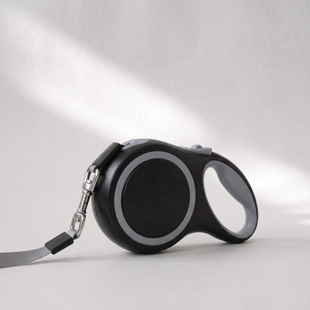 Retractable Dog Leash, 3 to 8 Meters, studio photo on a light grey background