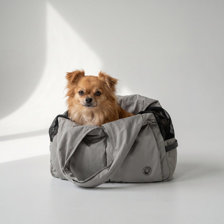 Material: Made from durable polyester, this dog strap shoulder bag is designed to withstand everyday use.